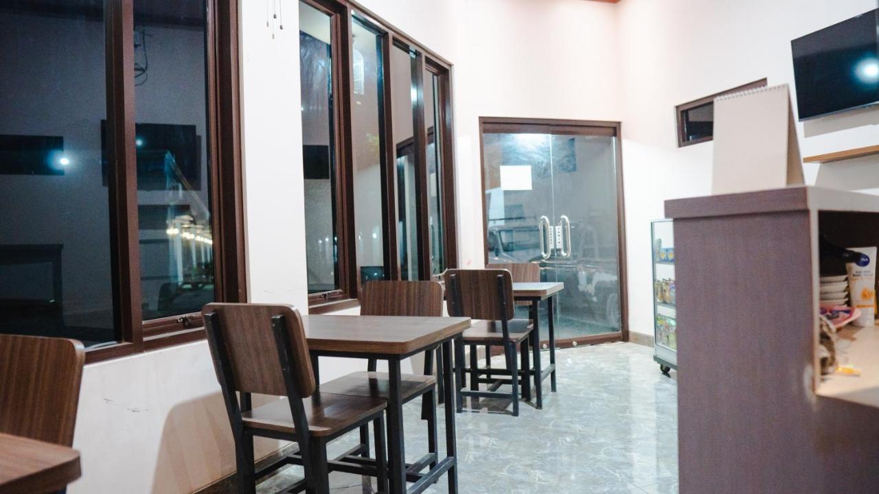 Sitiinggil Guest House Syariah Tegal Kültér fotó