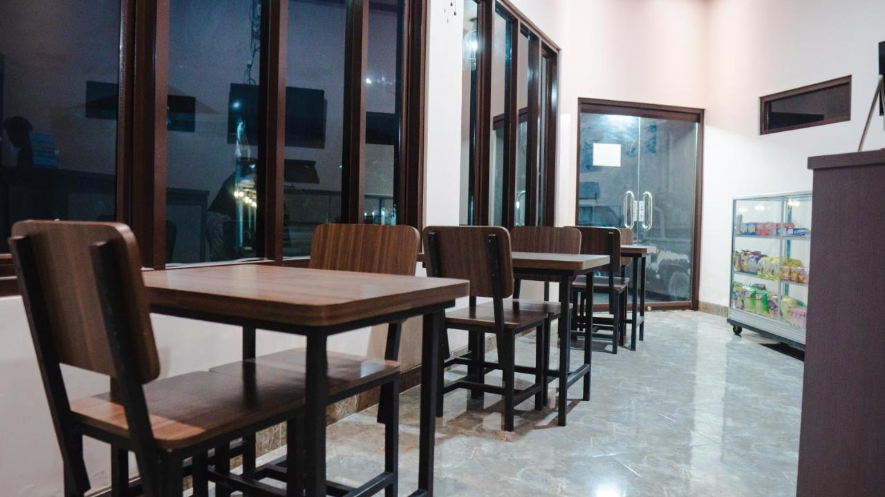Sitiinggil Guest House Syariah Tegal Kültér fotó